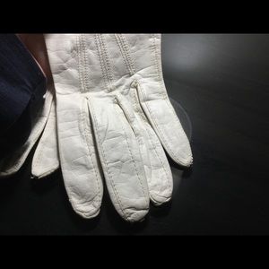 Vintage Bacmo White Leather Gloves 6 1/2